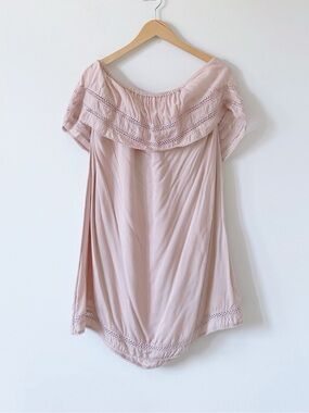 Aritzia Wilfred Emmie Dress Camille Pink Lace Trim Ruffle Off Shoulder Midi XS